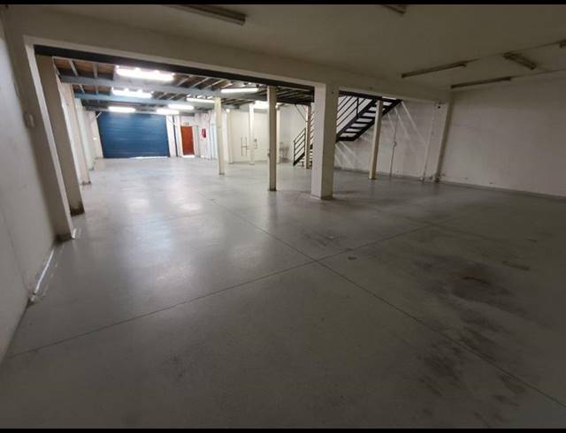 INDUSTRIAL PROPERTY TO RENT IN STRYDOM PARK